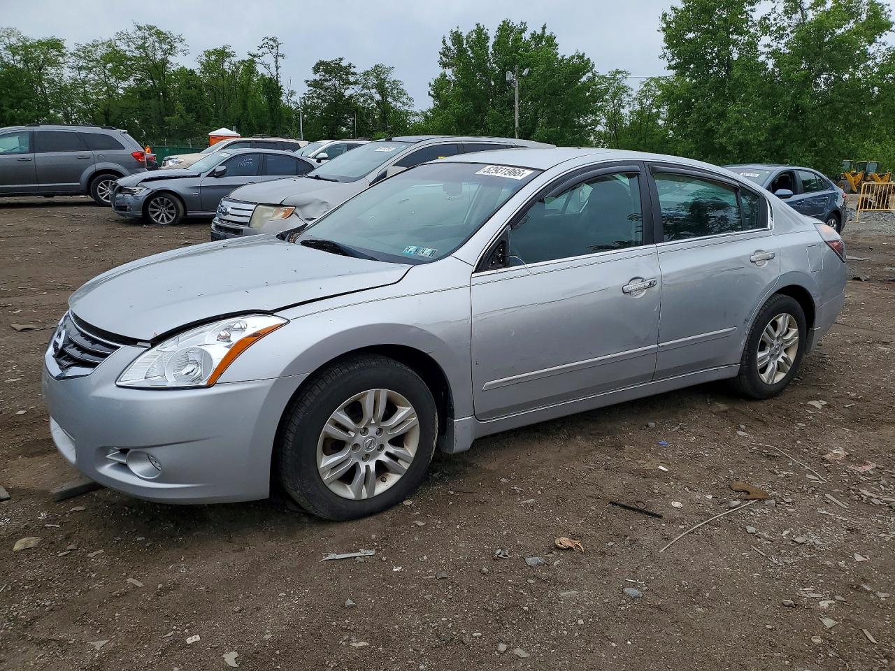 Salvage Nissan Altima Image