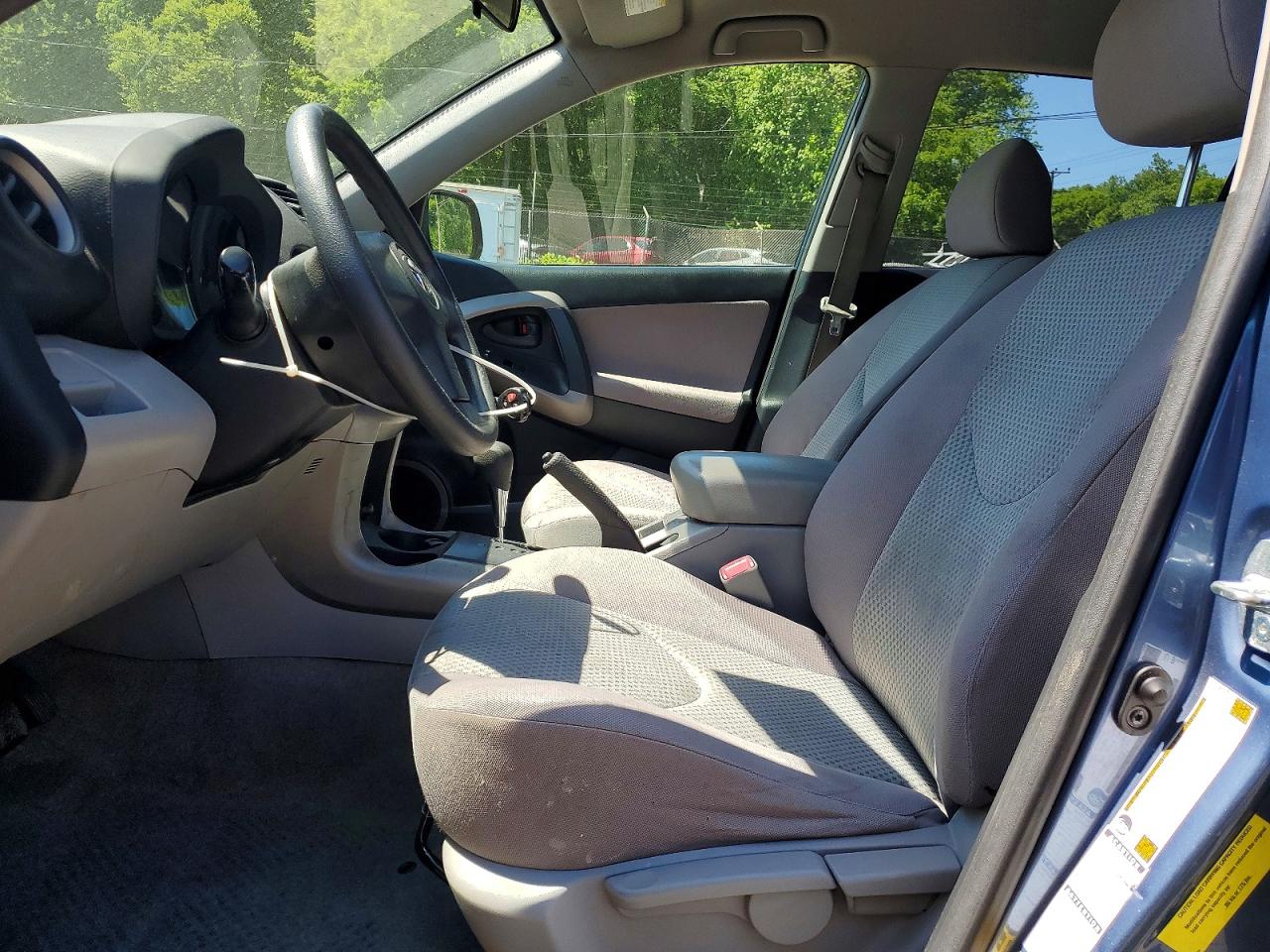 Toyota RAV4 Base
