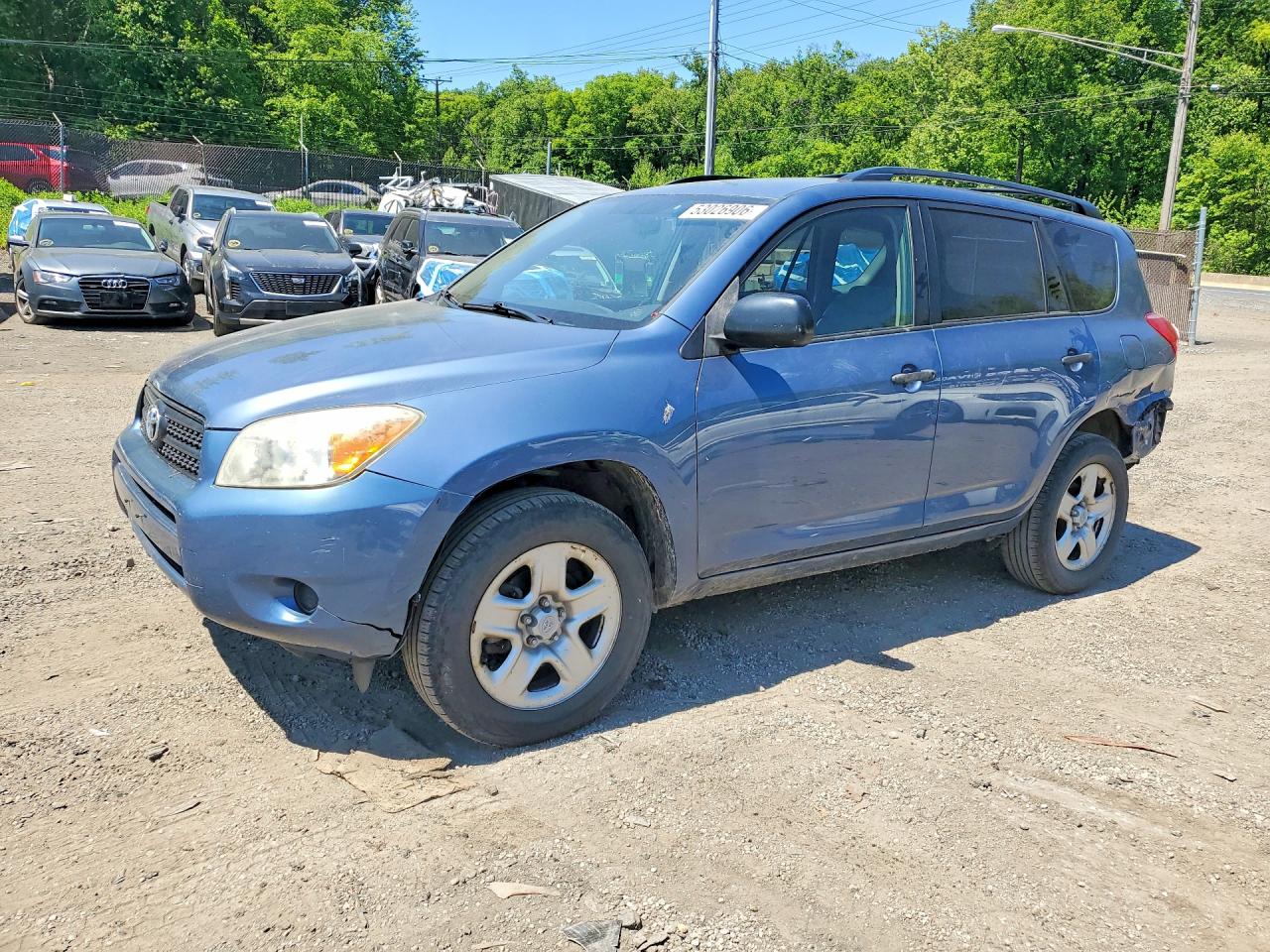 Salvage Toyota RAV4 Image