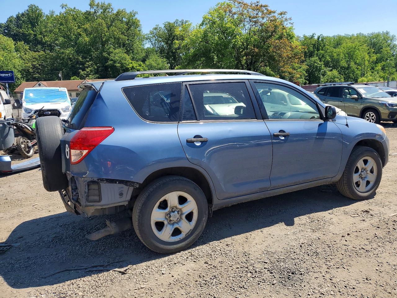 Toyota RAV4 Base