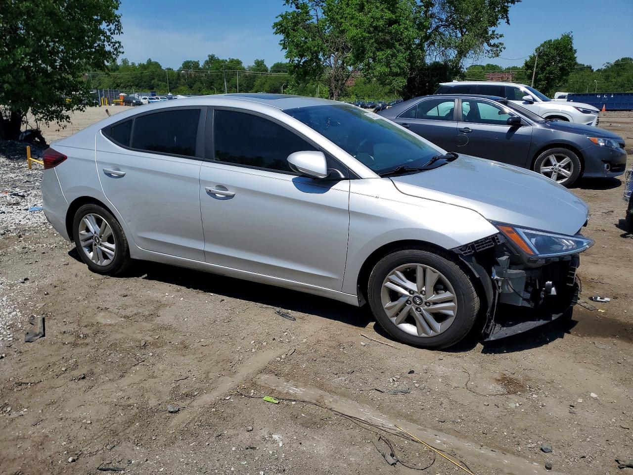 Hyundai ELANTRA Value Edition