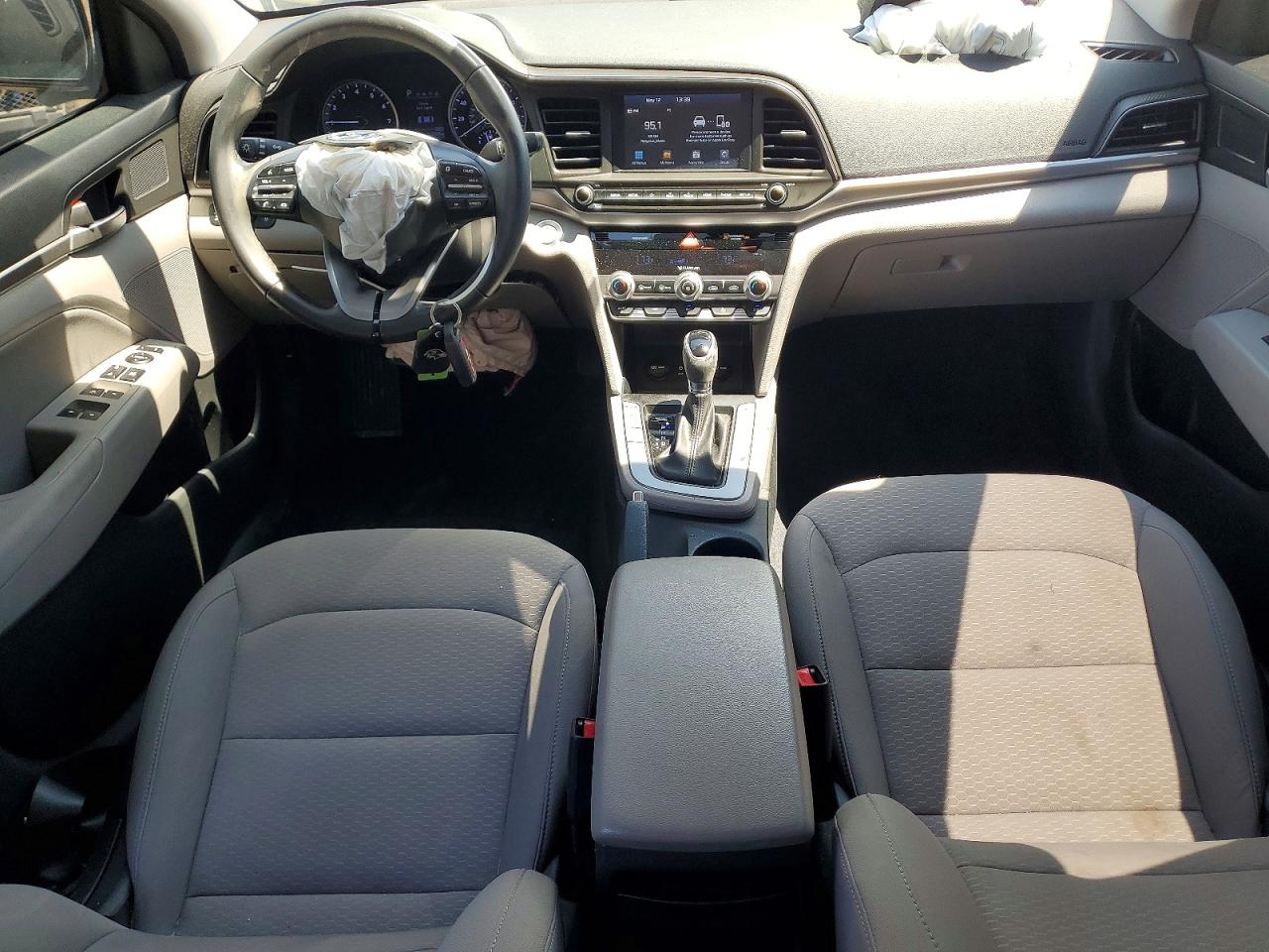 Hyundai ELANTRA Value Edition