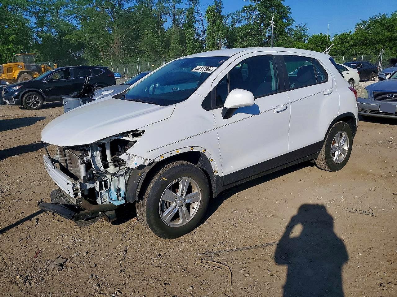 Salvage Chevrolet Trax Image