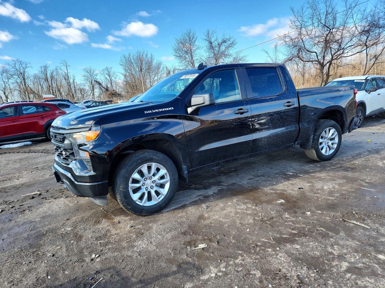 Salvage Chevrolet Silverado Image