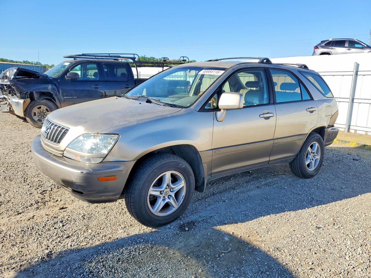 Salvage Lexus RX Image