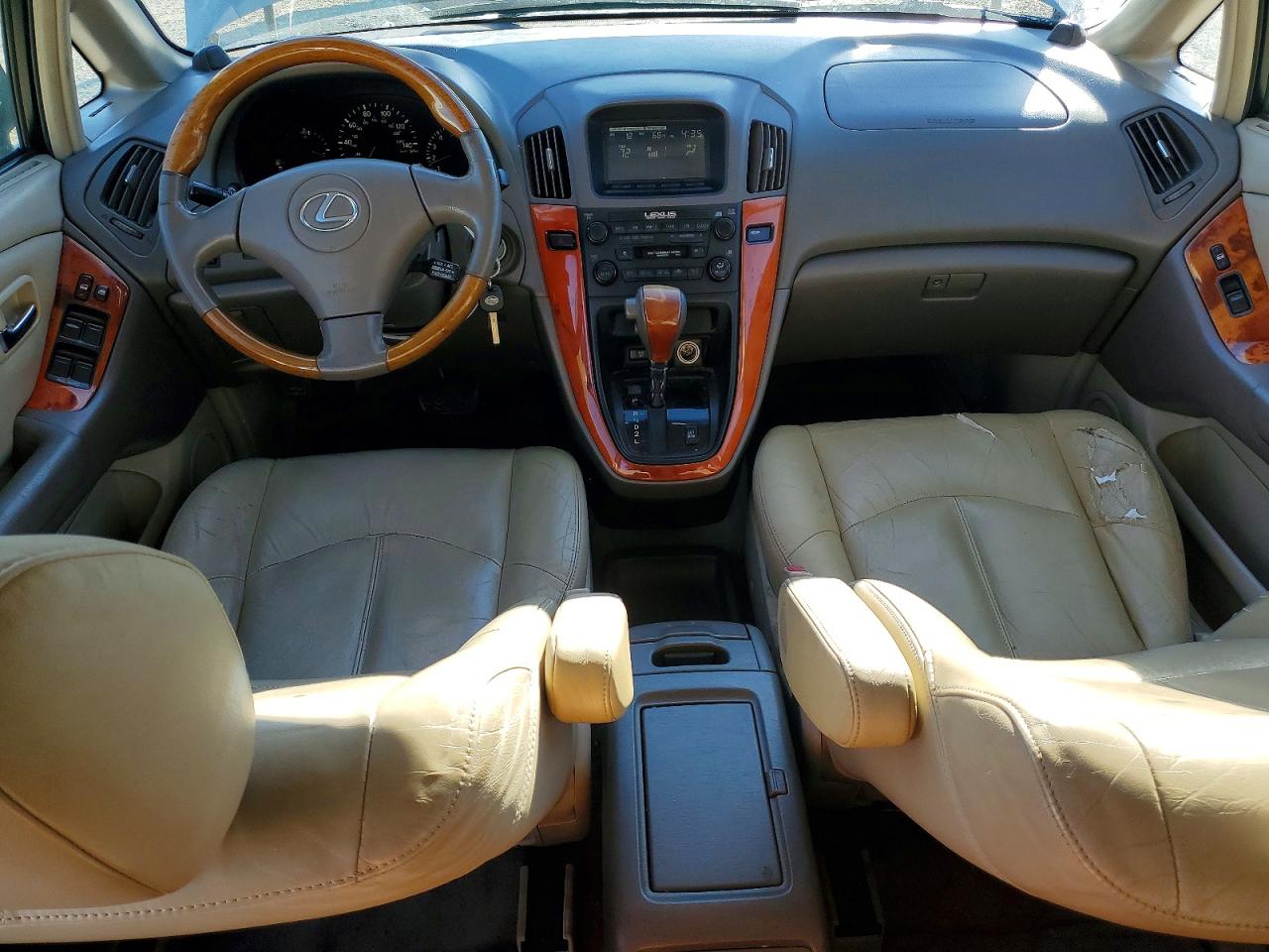 Lexus RX Base