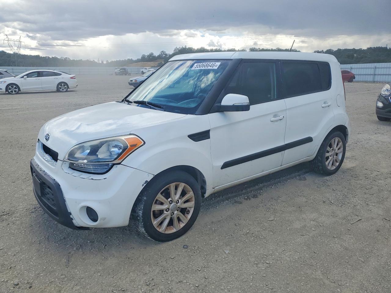 Salvage Kia Soul Image