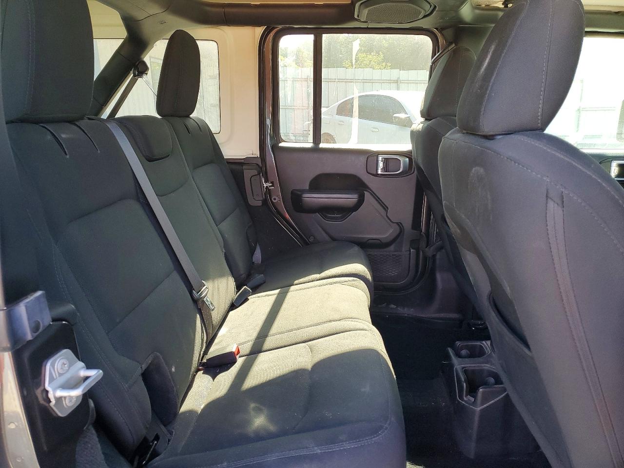 Jeep Wrangler Sport