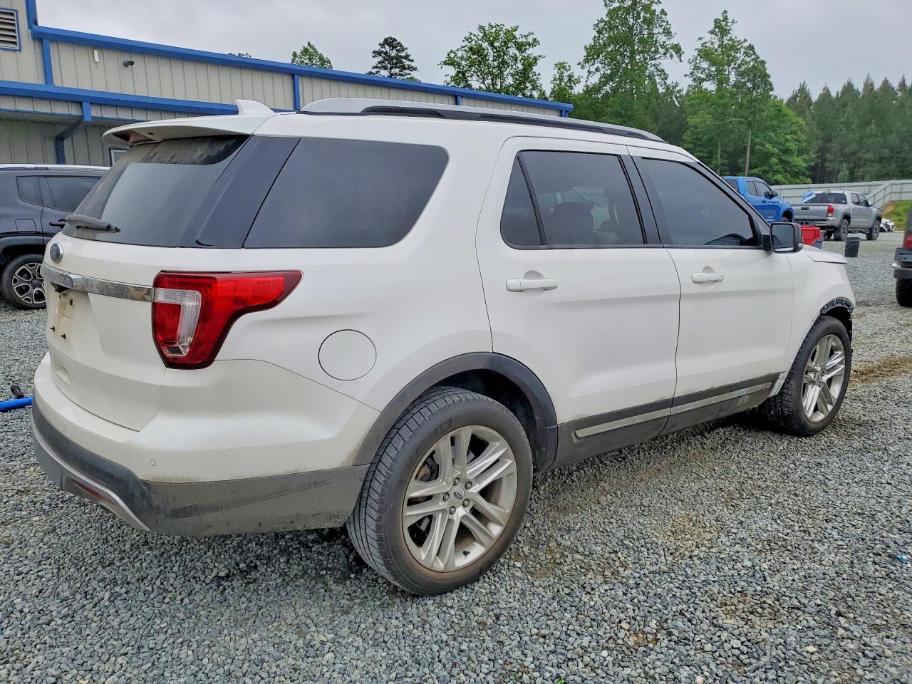 Ford Explorer Xlt