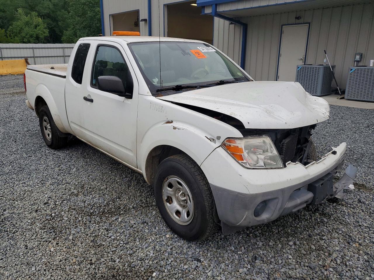 Nissan Frontier S