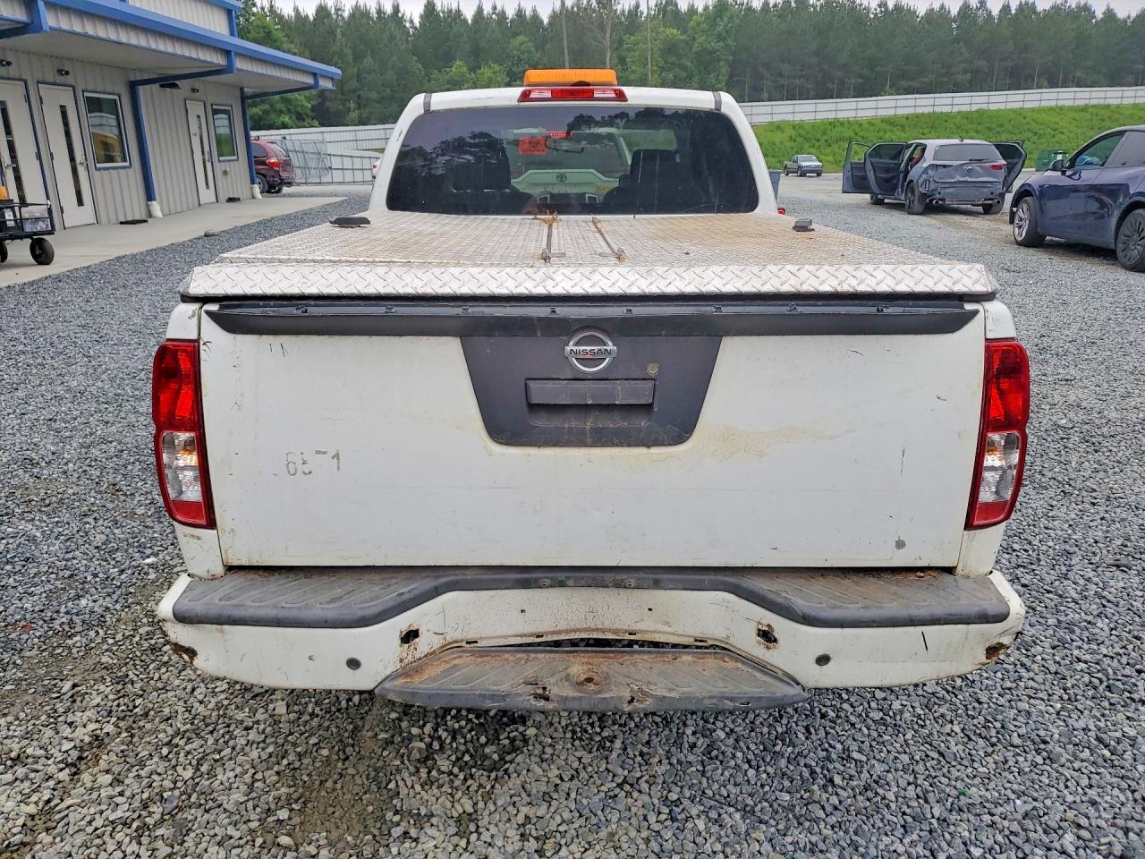 Nissan Frontier S