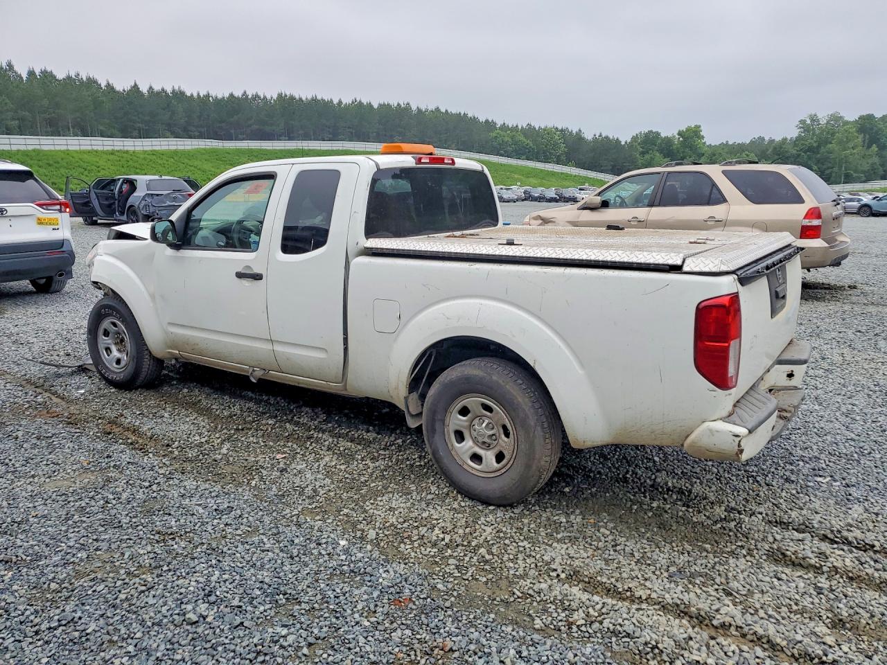 Nissan Frontier S