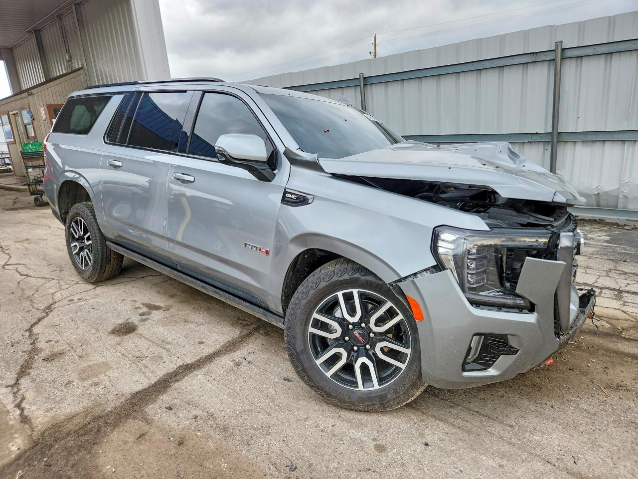 GMC Yukon K1500 At4