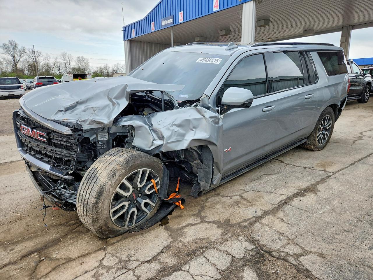 Salvage GMC Yukon Image