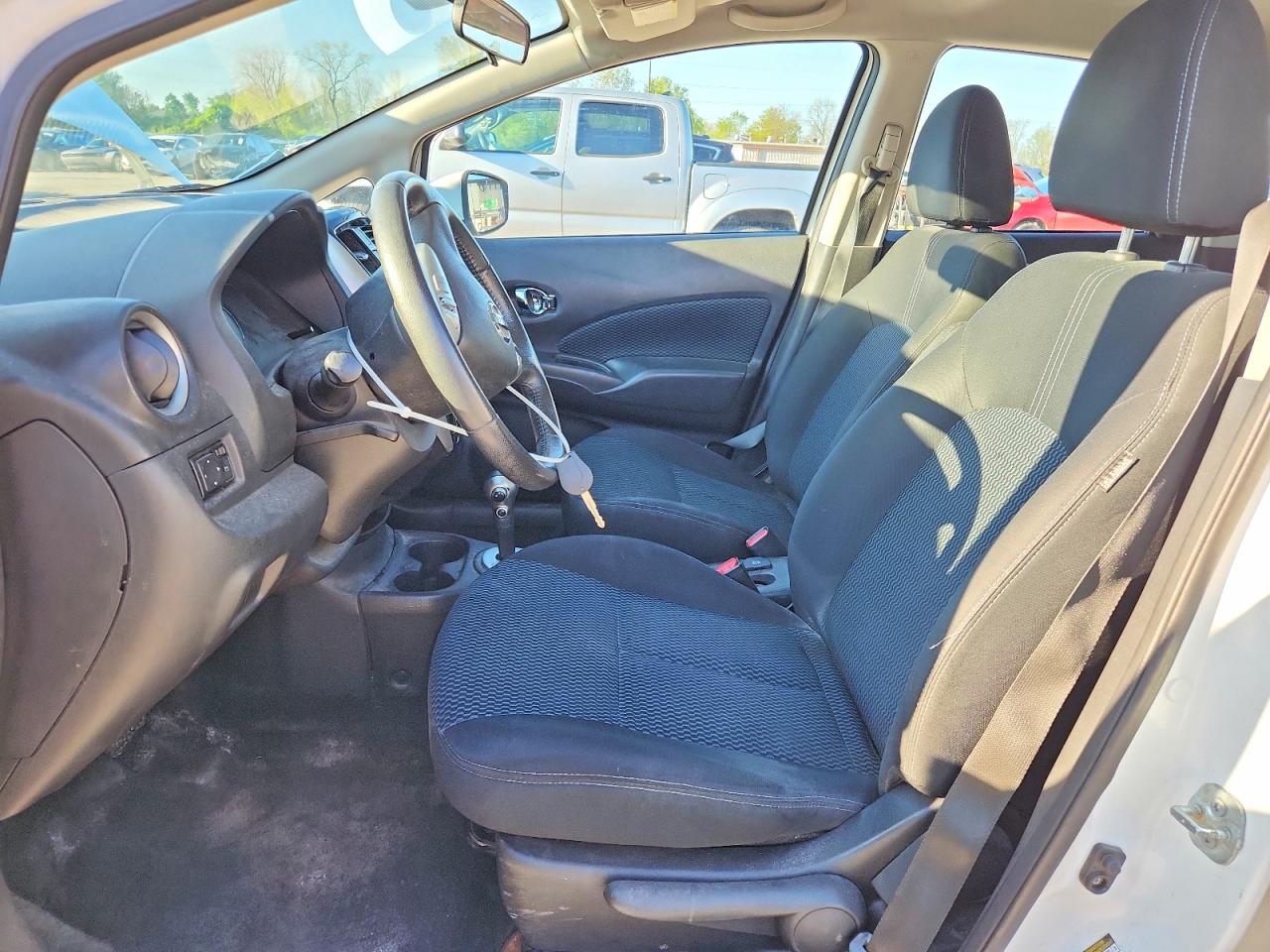 Nissan Versa Sv