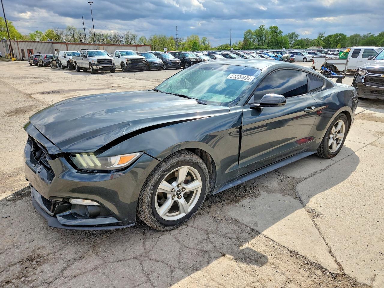 Salvage Ford Mustang Image