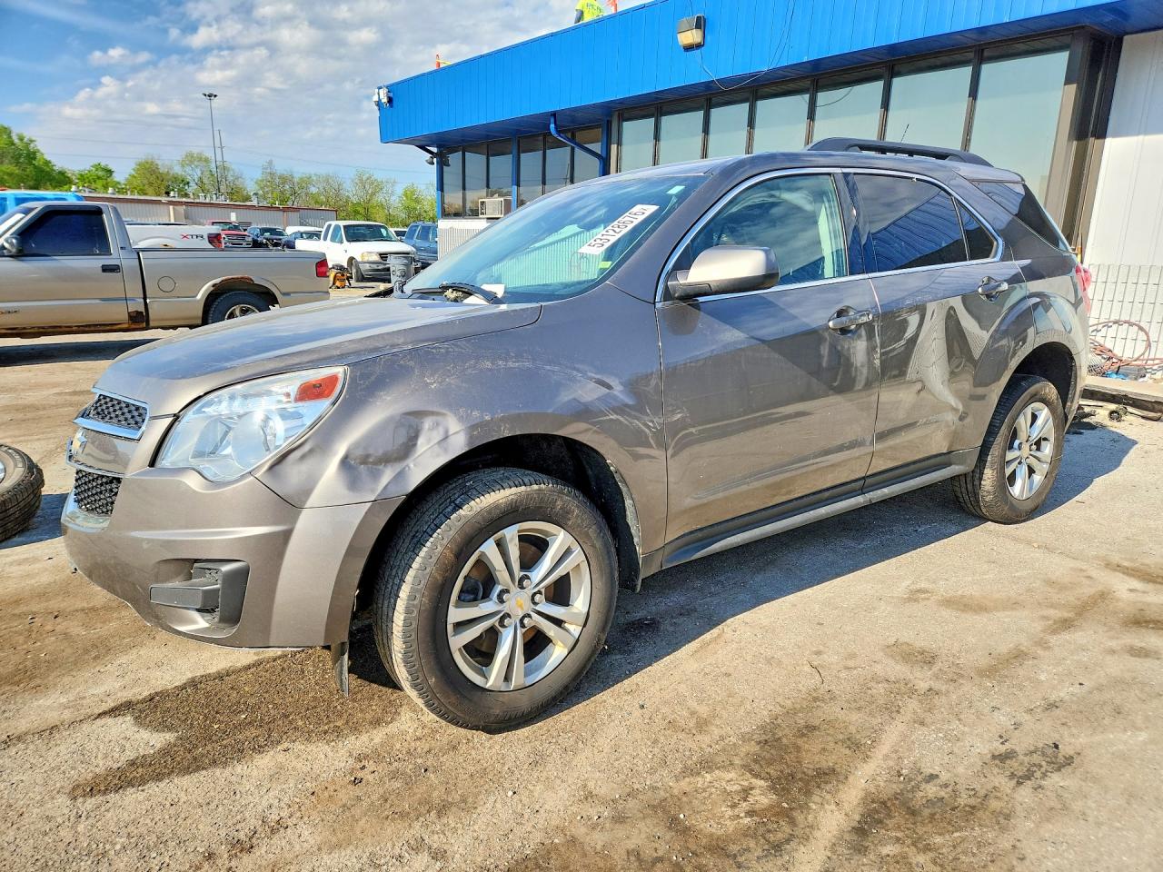 Salvage Chevrolet Equinox Image