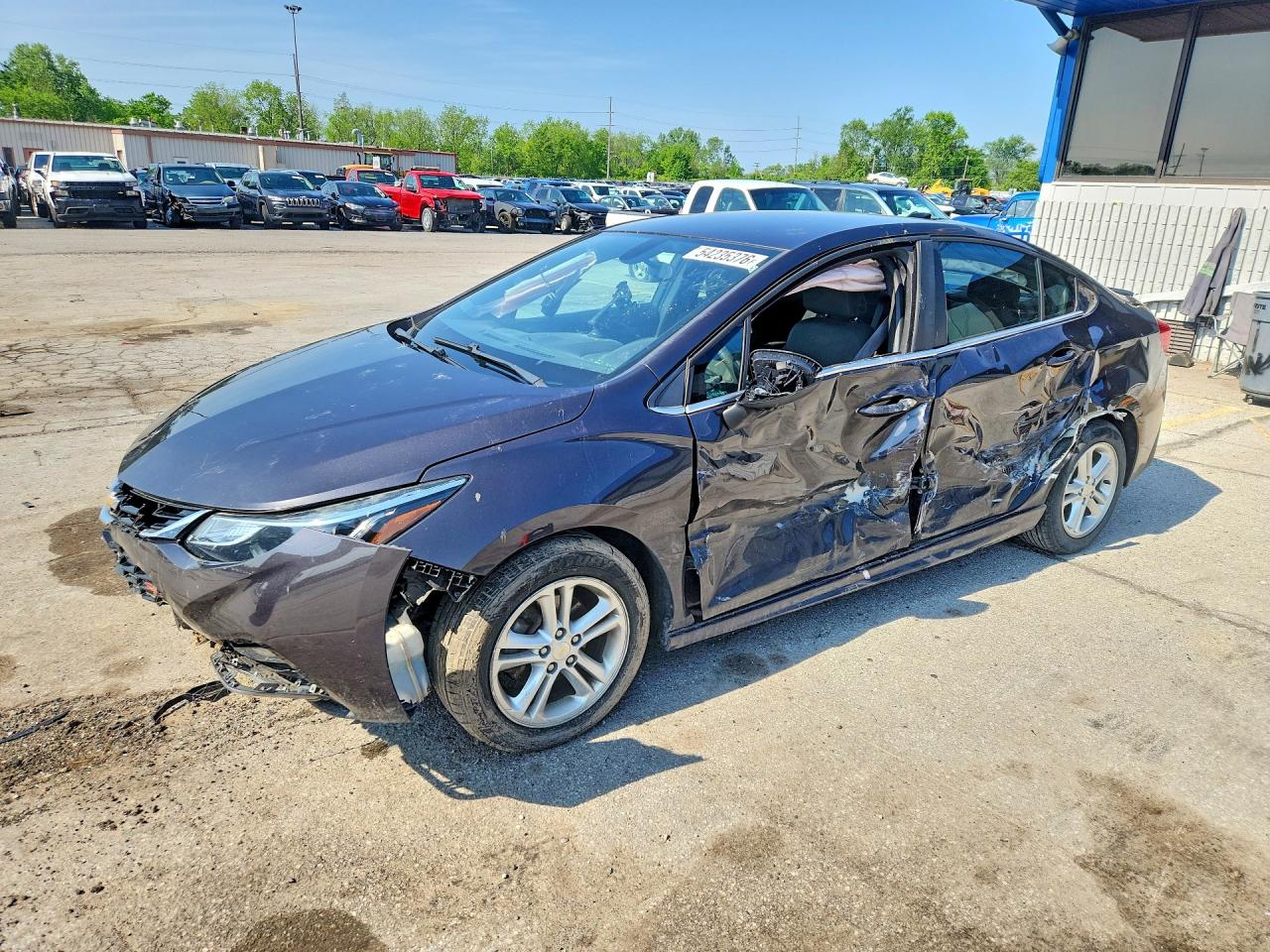 Salvage Chevrolet Cruze Image