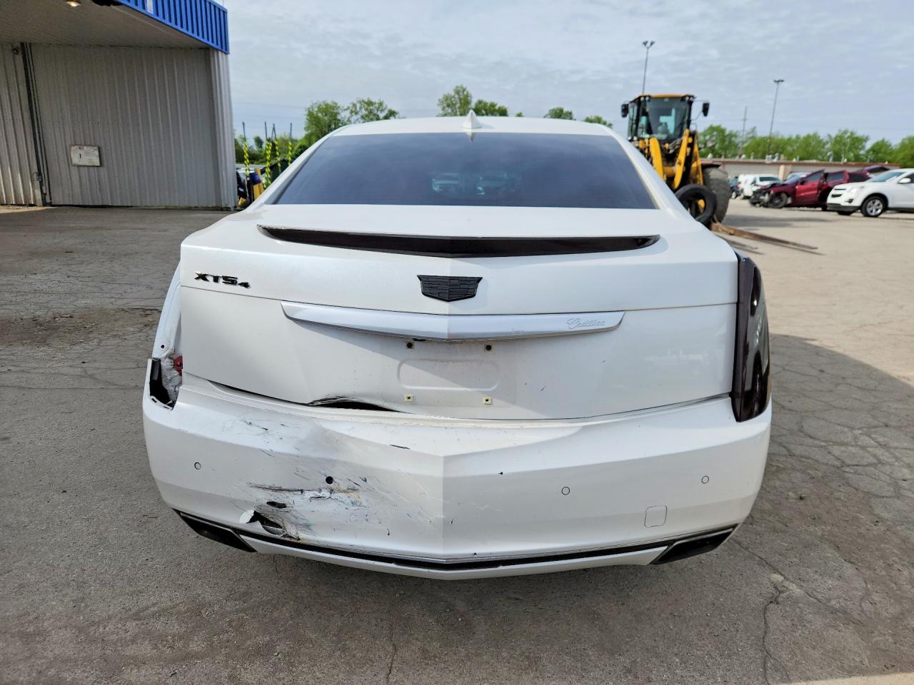 Cadillac XTS Luxury Collection
