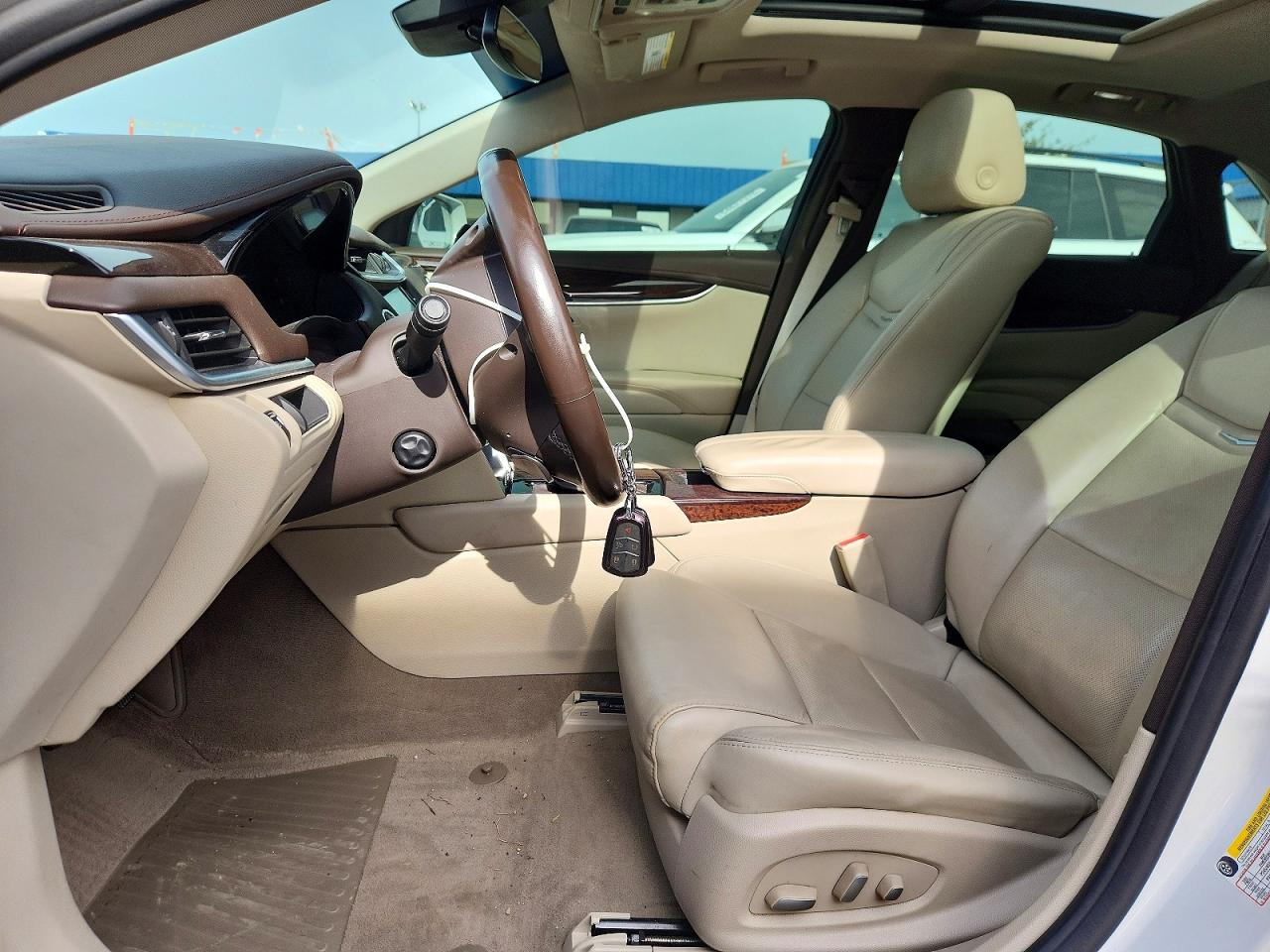 Cadillac XTS Luxury Collection