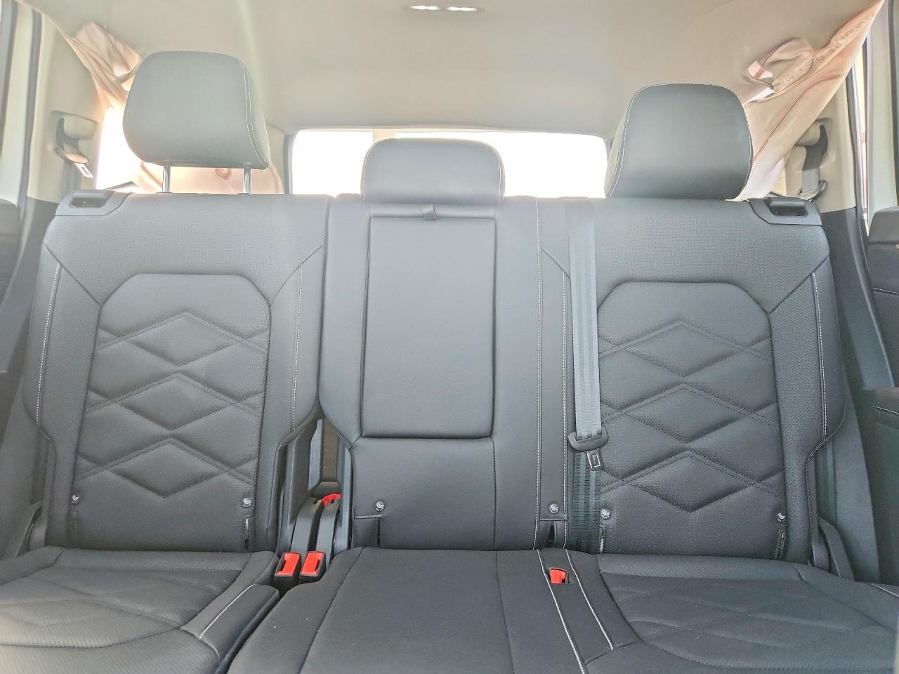 Cadillac XTS Luxury Collection