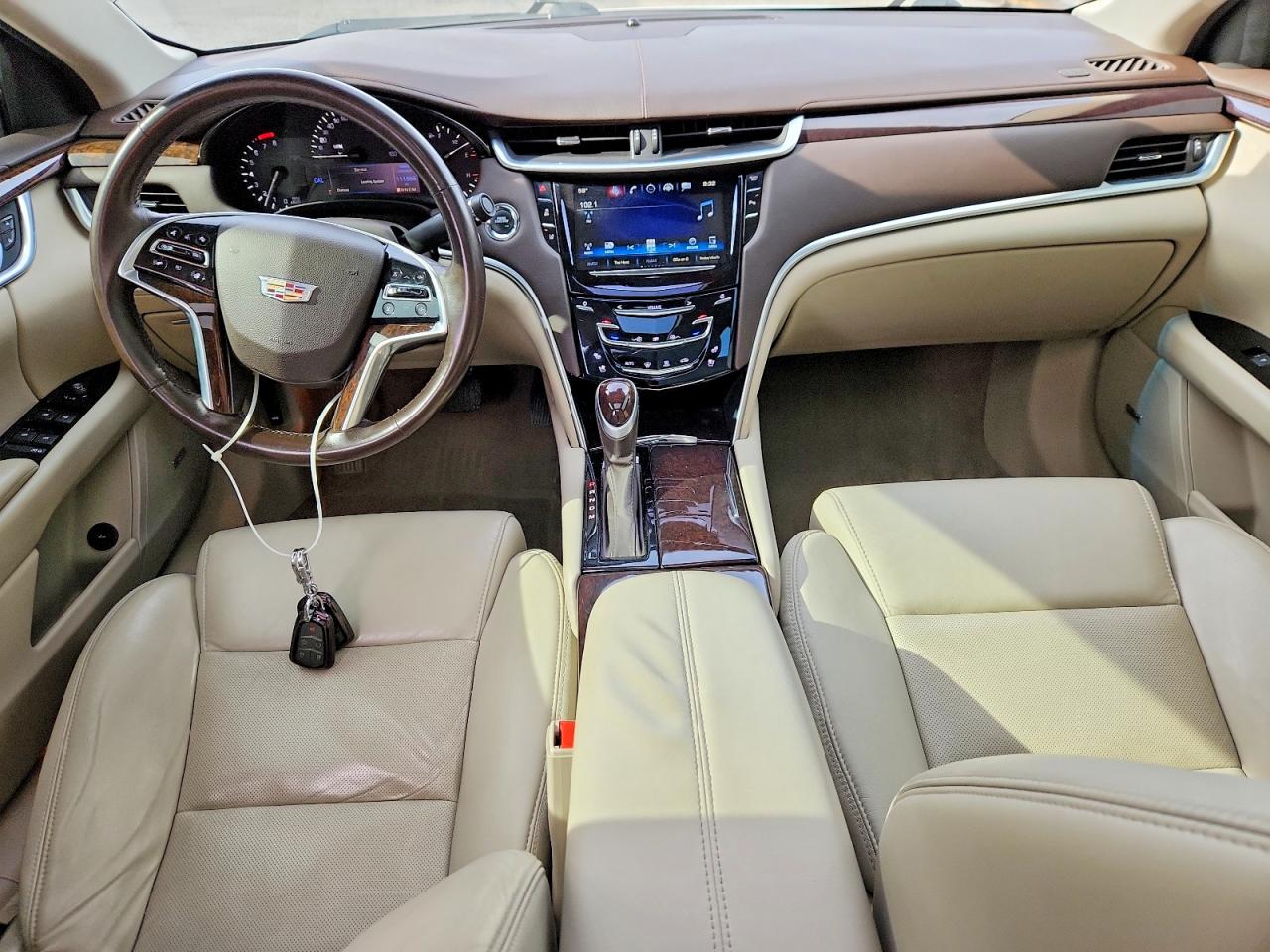 Cadillac XTS Luxury Collection