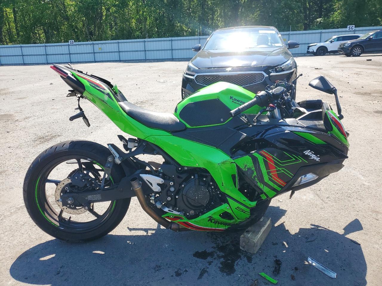 Salvage Kawasaki Ex500 H Image