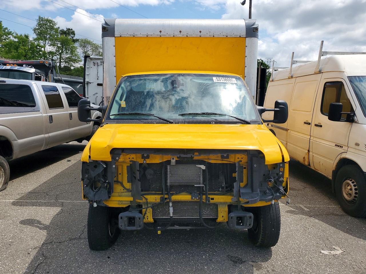 Ford Econoline E350 Super Duty Cutaway Van