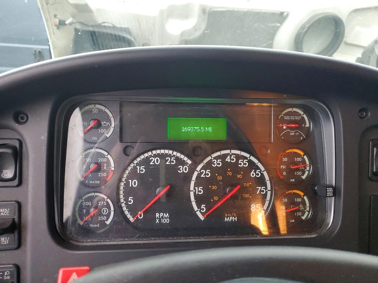 Freightliner M2