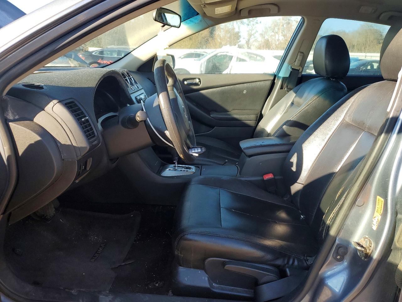 Nissan Altima Base