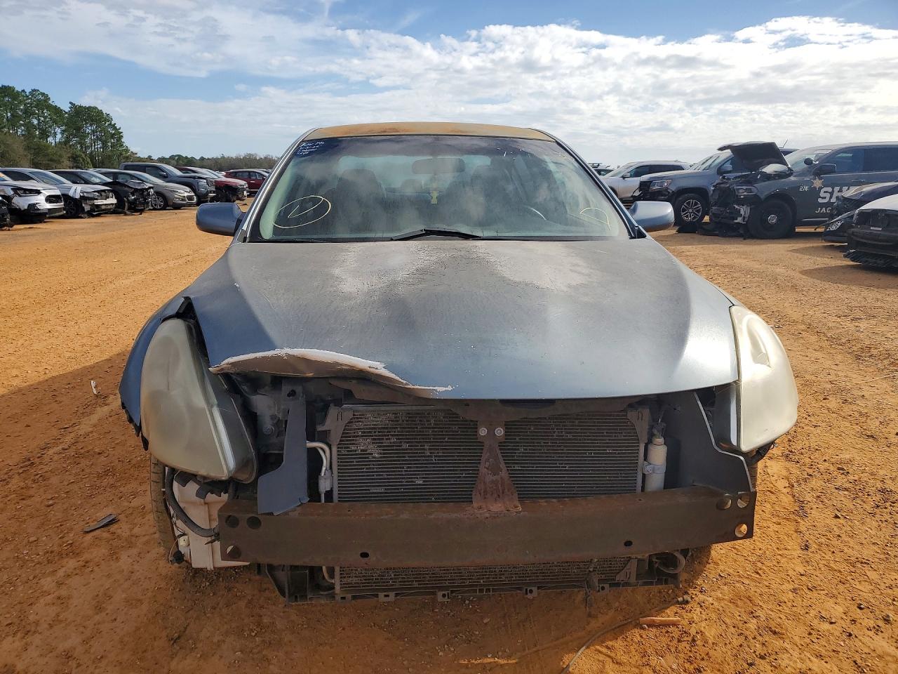 Nissan Altima Base