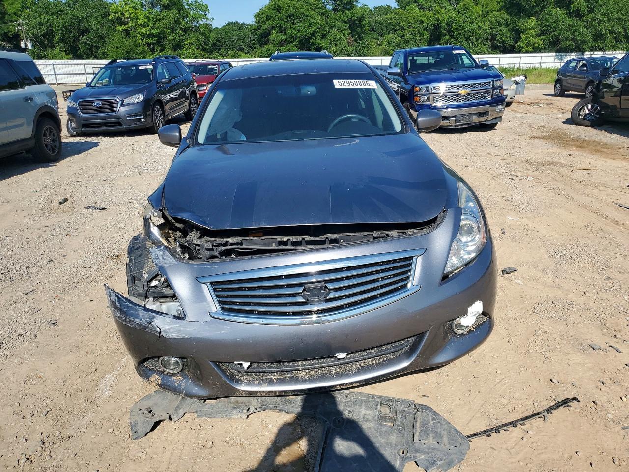 INFINITI Q40 Base Base