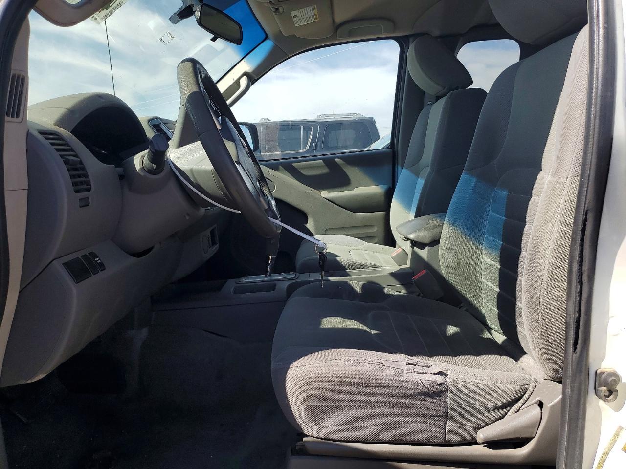 Nissan Frontier S