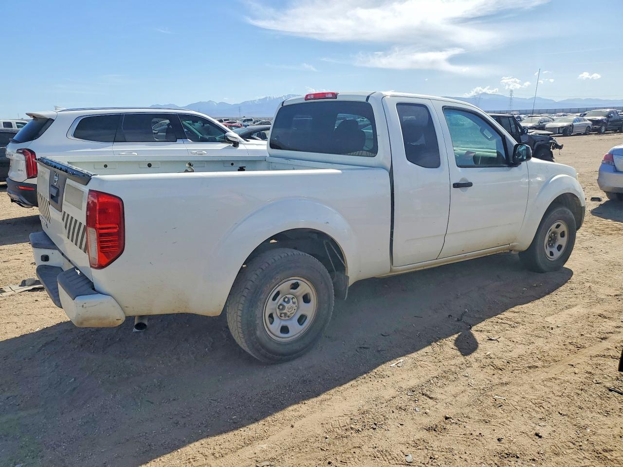 Nissan Frontier S