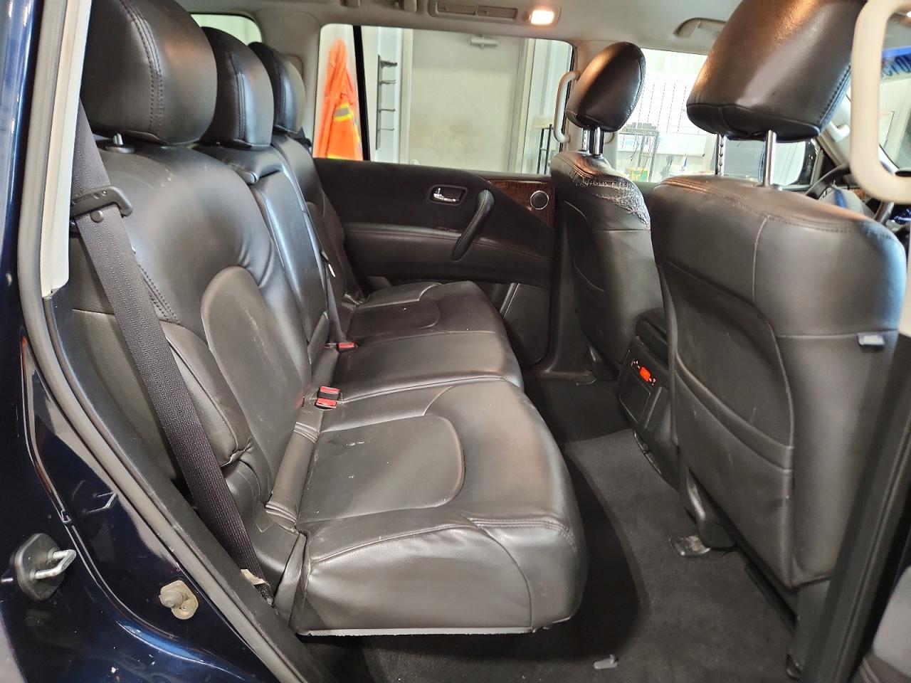 Nissan Armada Sv