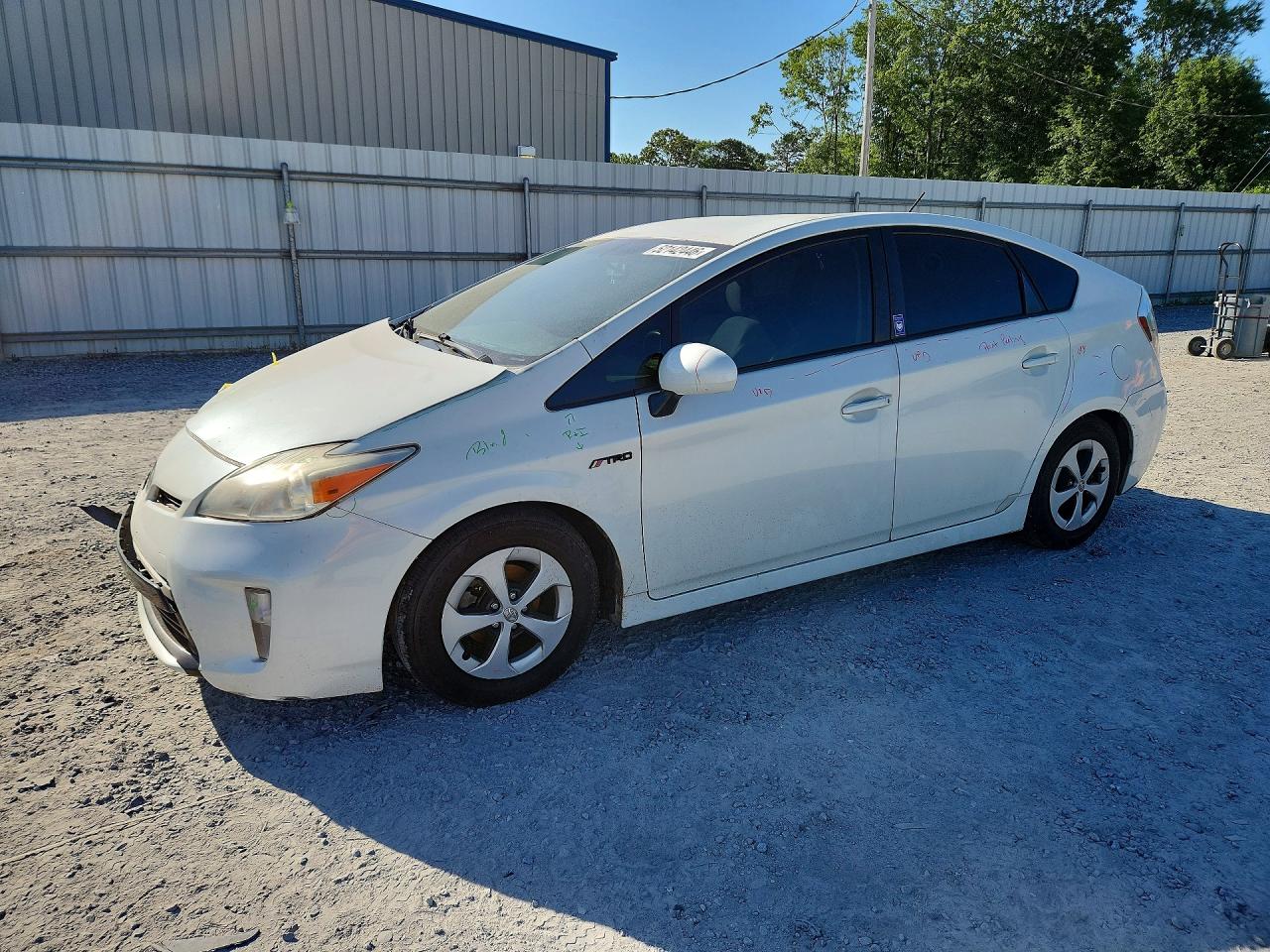 Salvage Toyota Prius Image