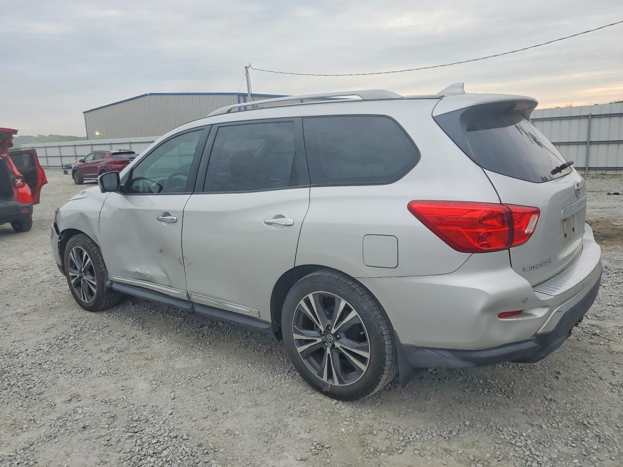 Nissan Pathfinder Platinum
