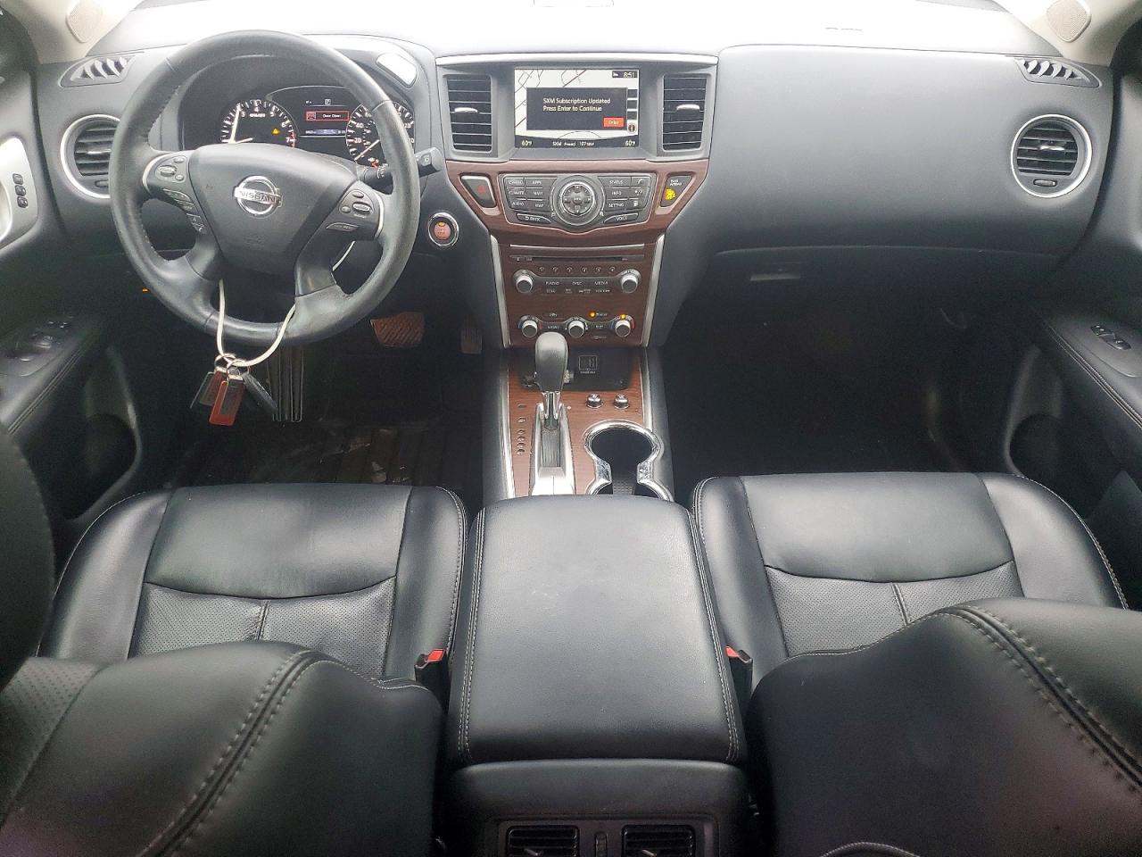 Nissan Pathfinder Platinum