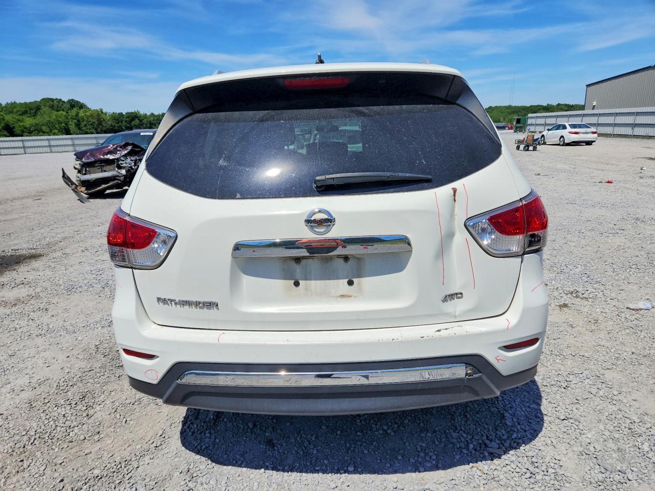 Nissan Pathfinder S