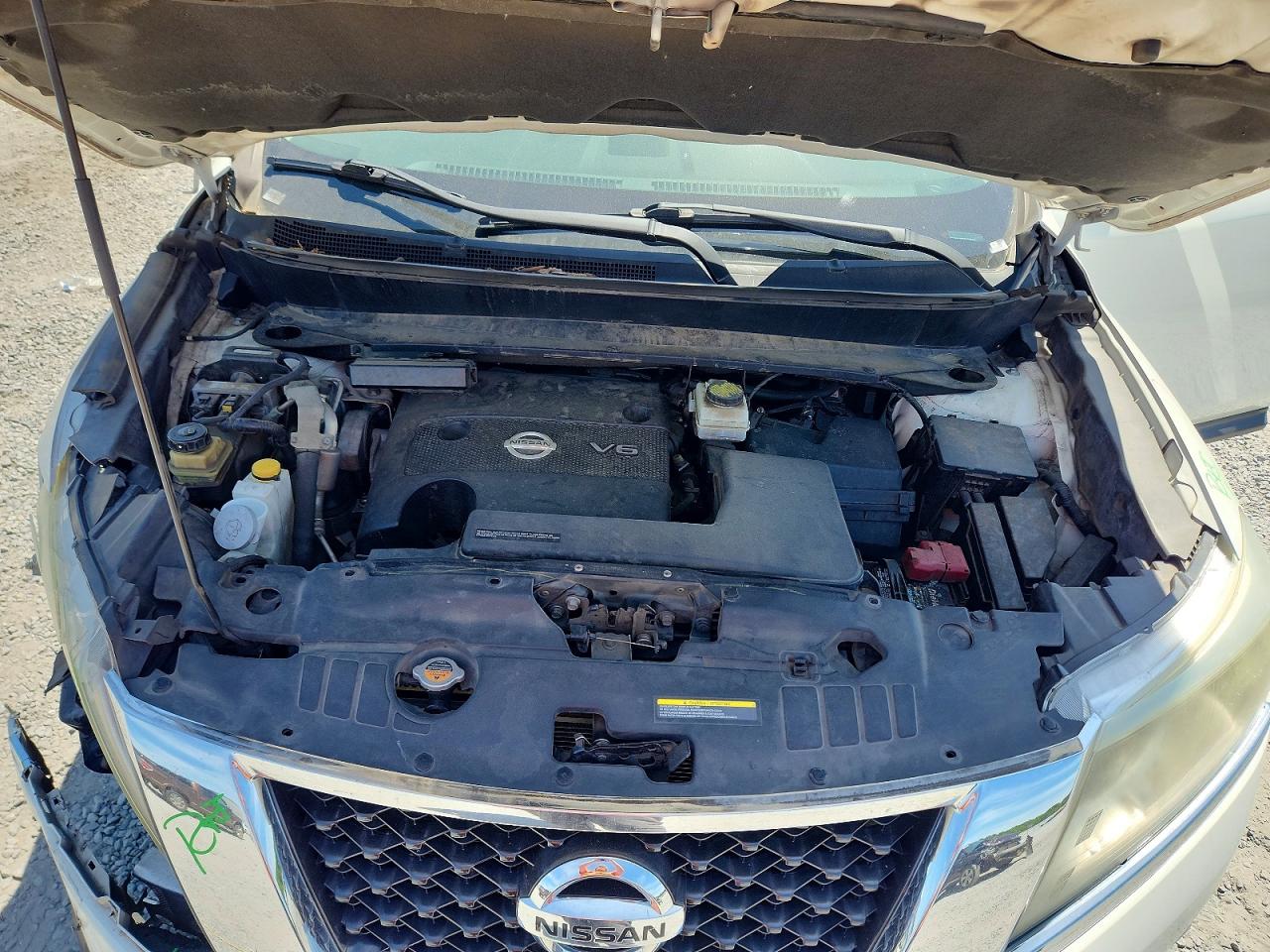 Nissan Pathfinder S