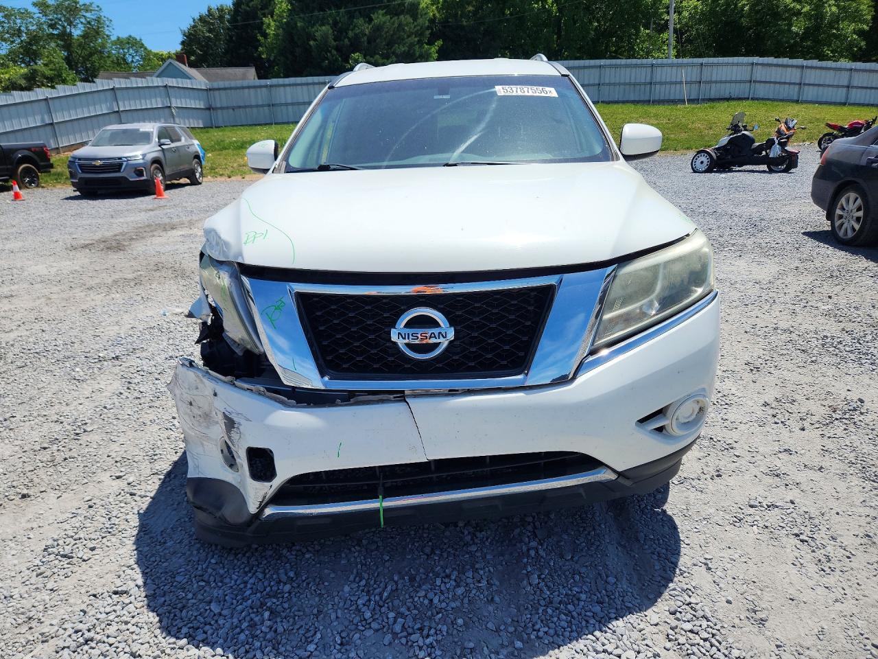 Nissan Pathfinder S