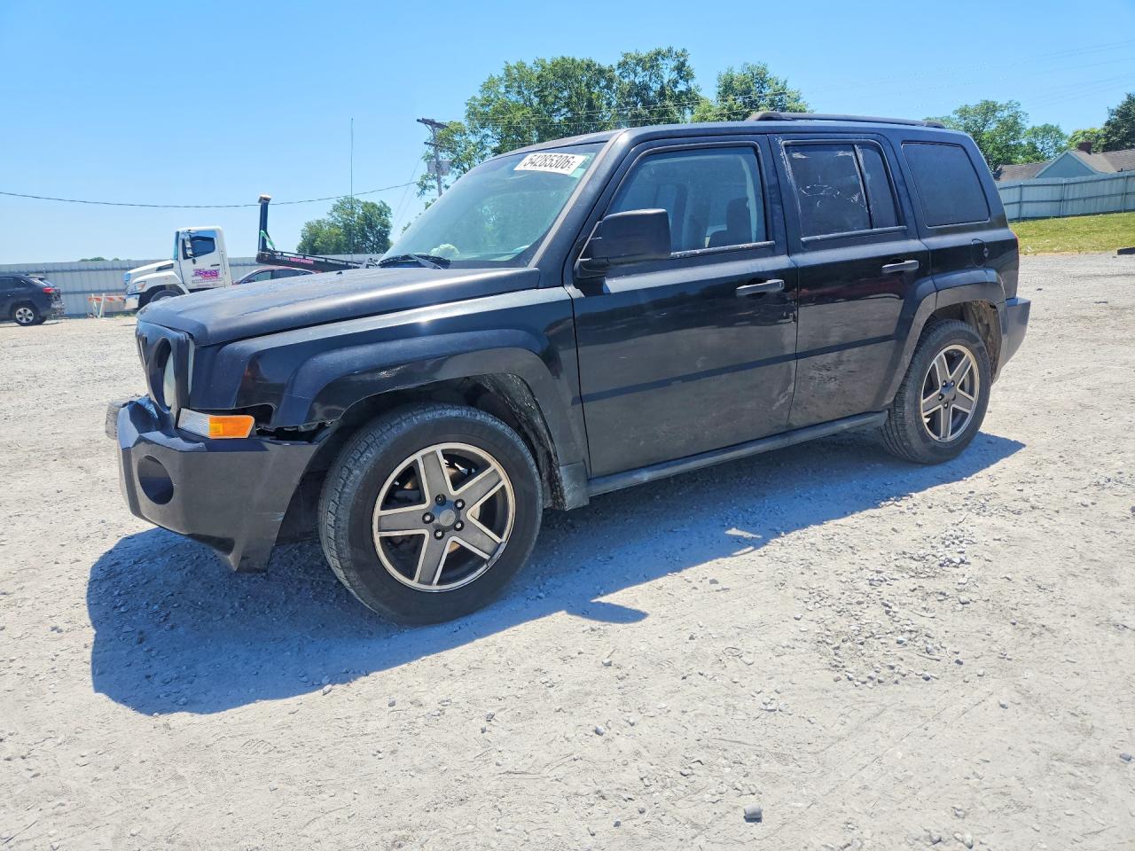 Salvage Jeep Patriot Image