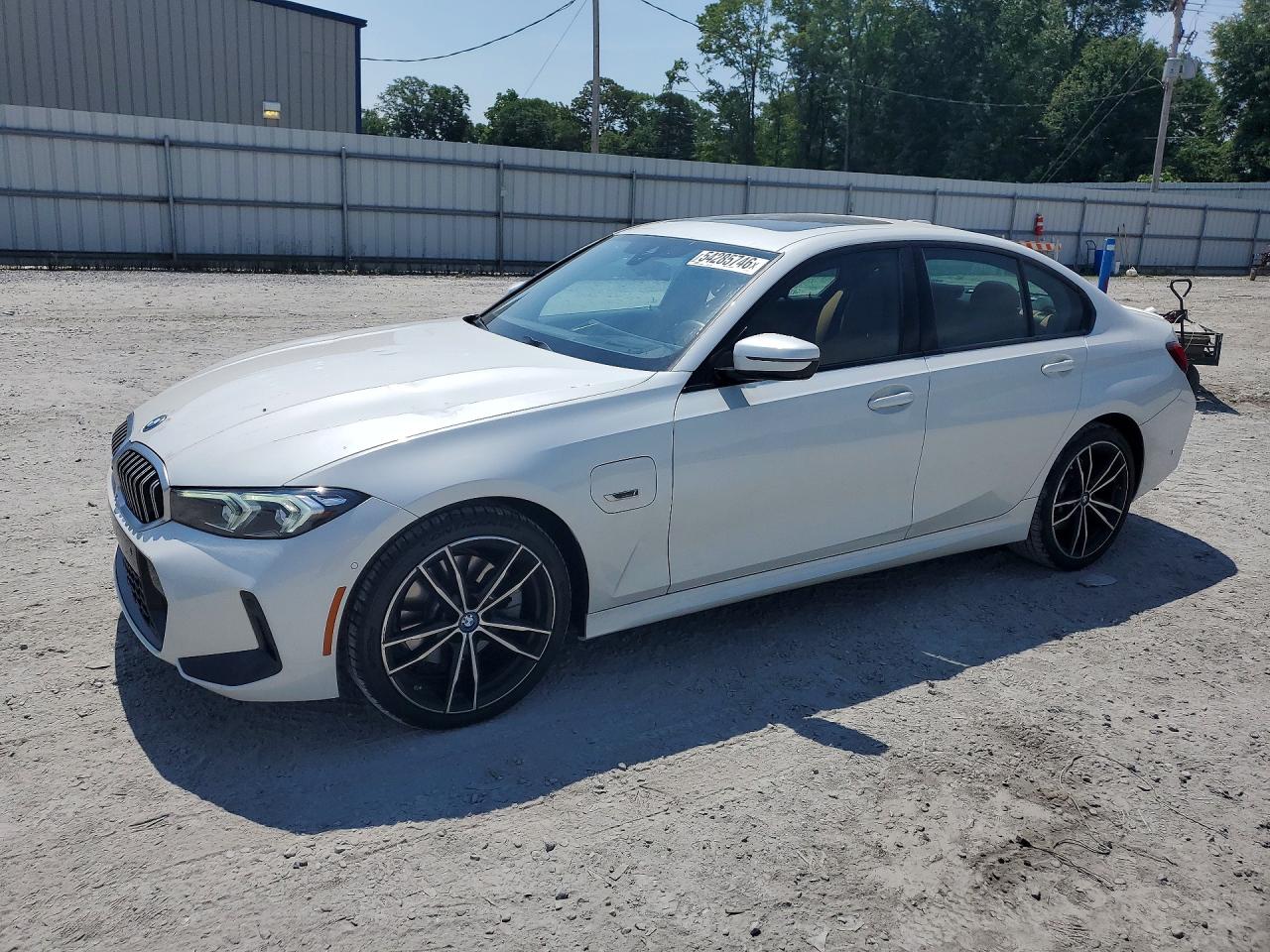 Salvage BMW 3 Series Image