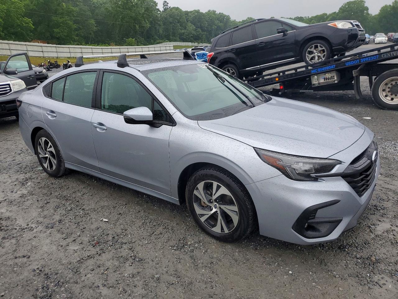Subaru Legacy Premium