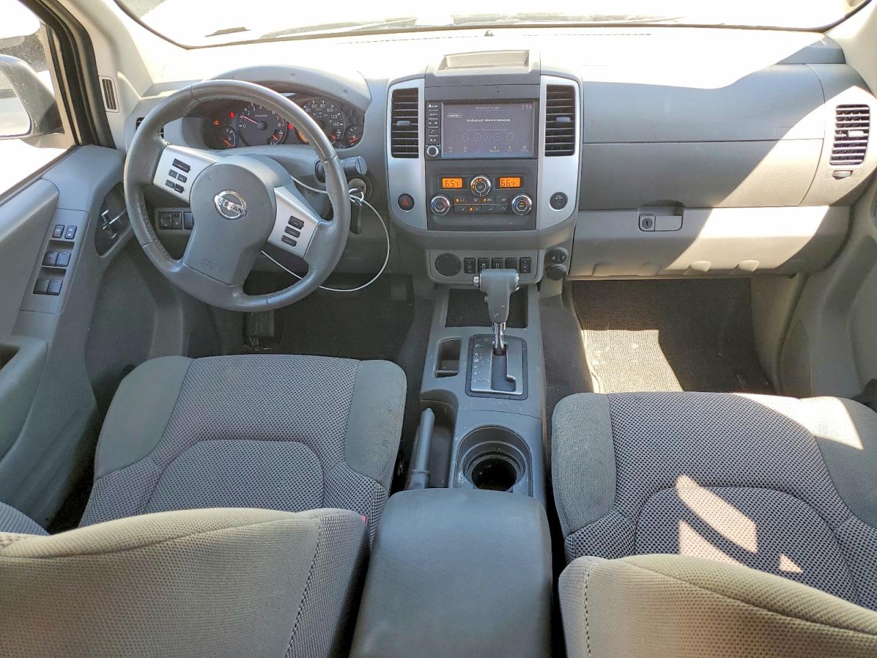 Nissan Frontier Sv