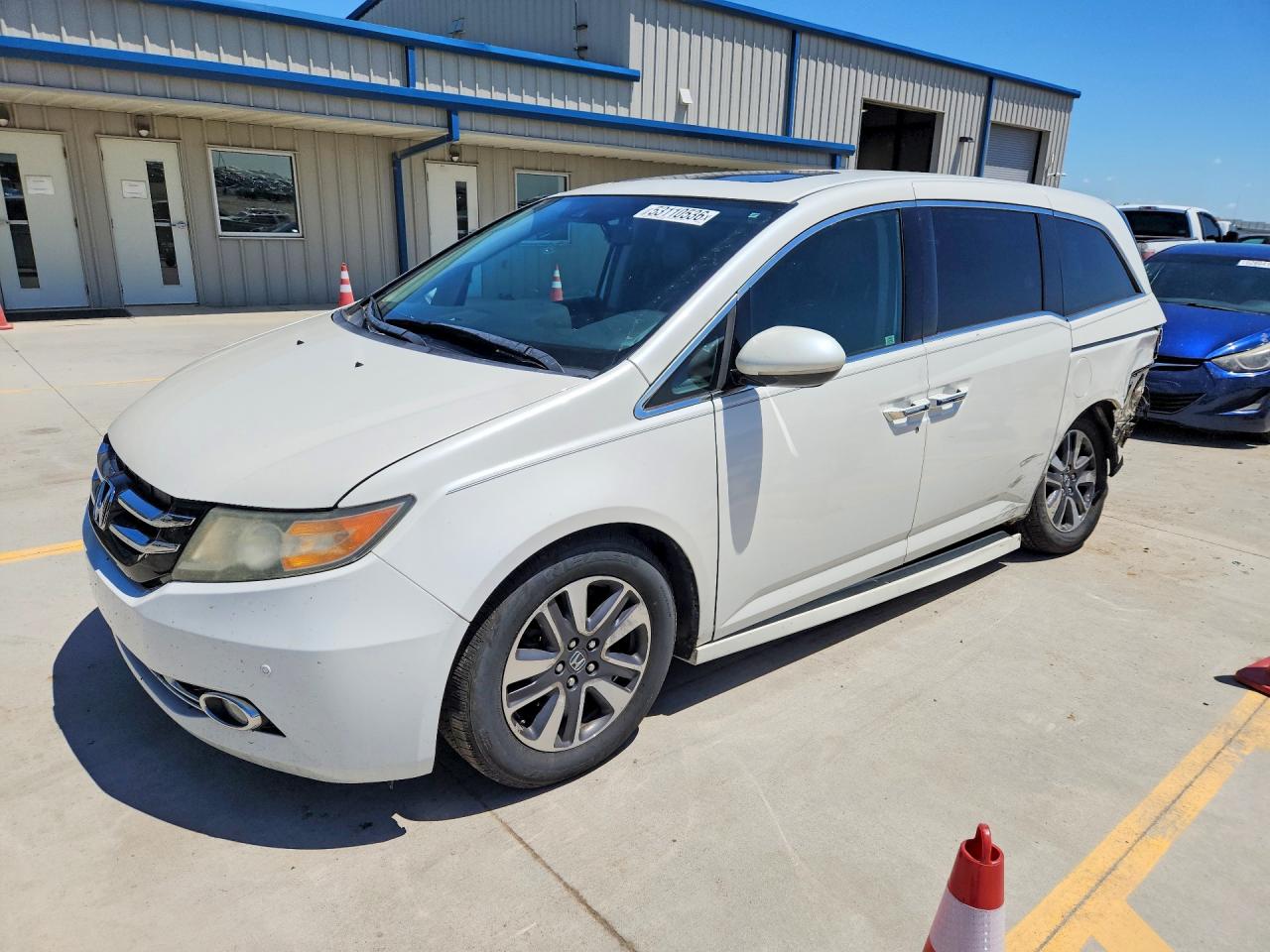 Salvage Honda Odyssey Image