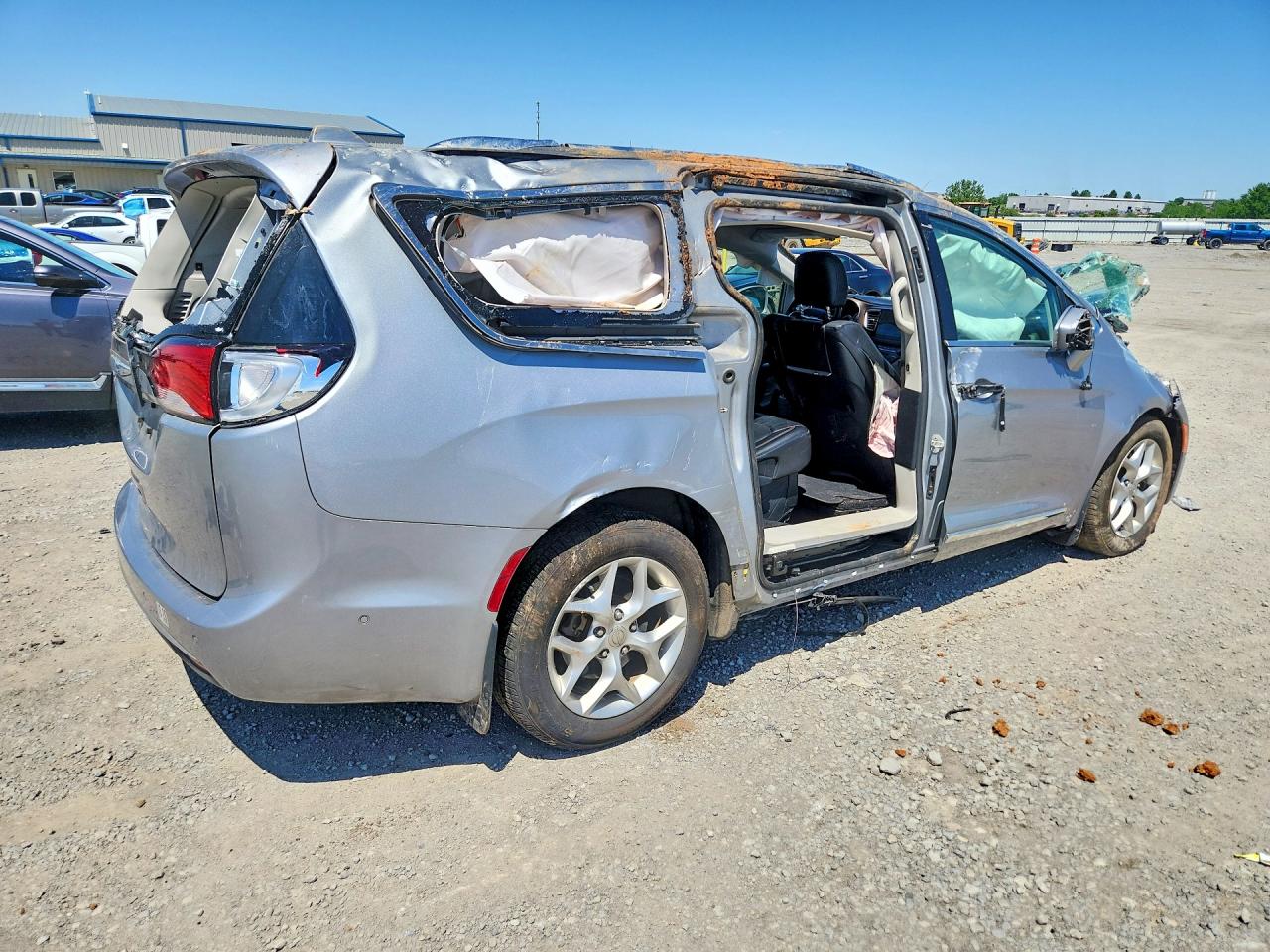 Chrysler Pacifica Touring L Plus