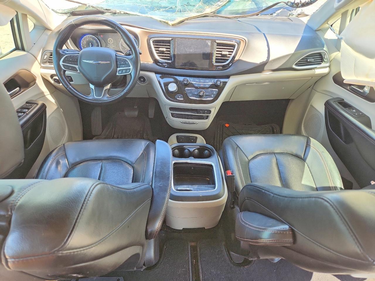 Chrysler Pacifica Touring L Plus