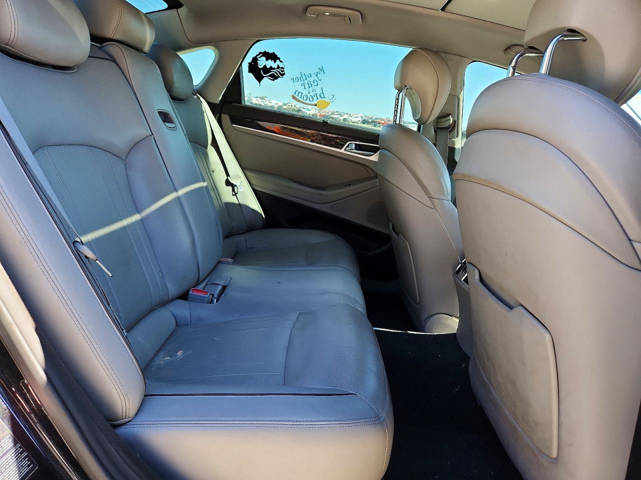 Hyundai Genesis 3.8l