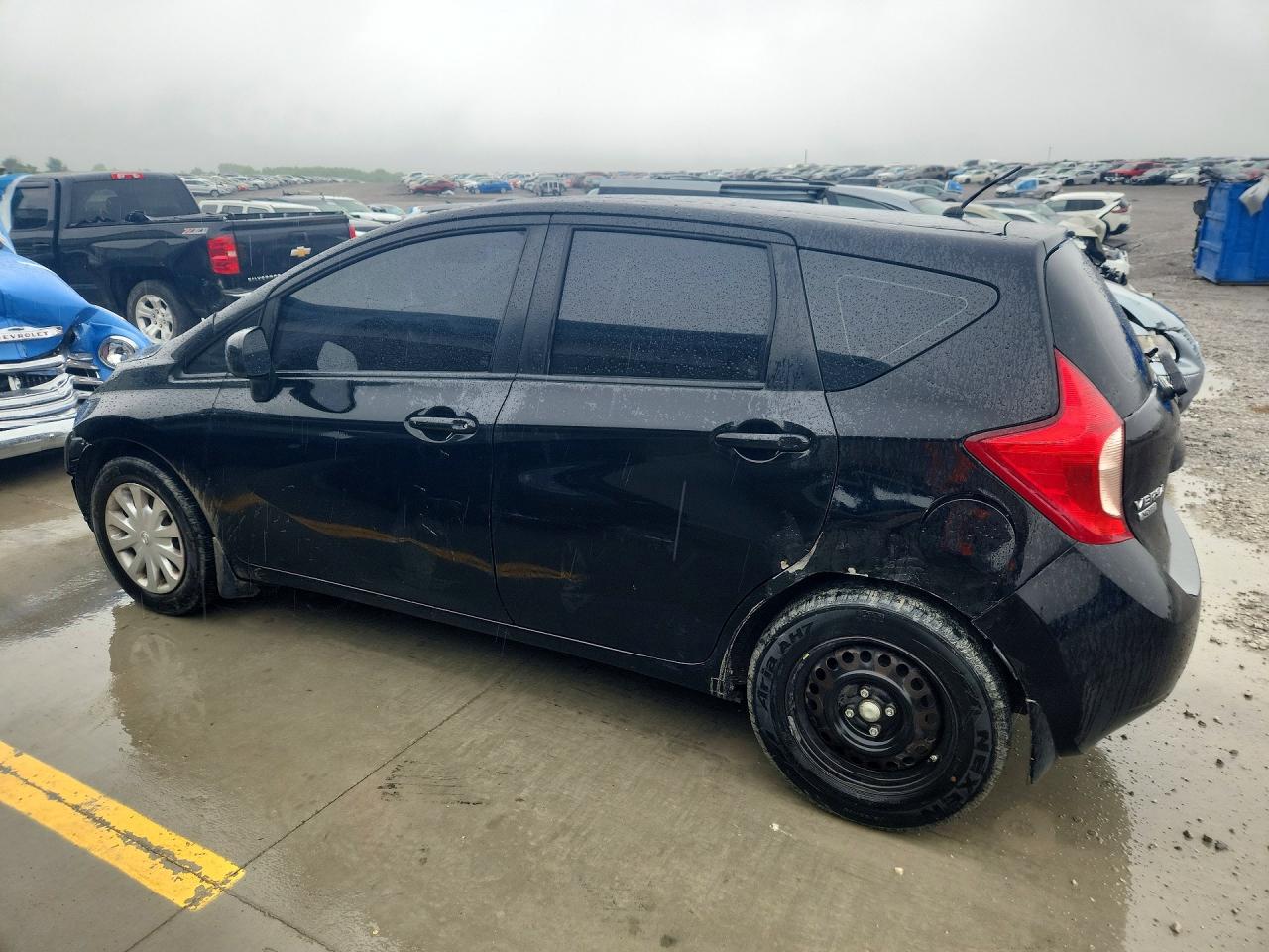 Nissan Versa S